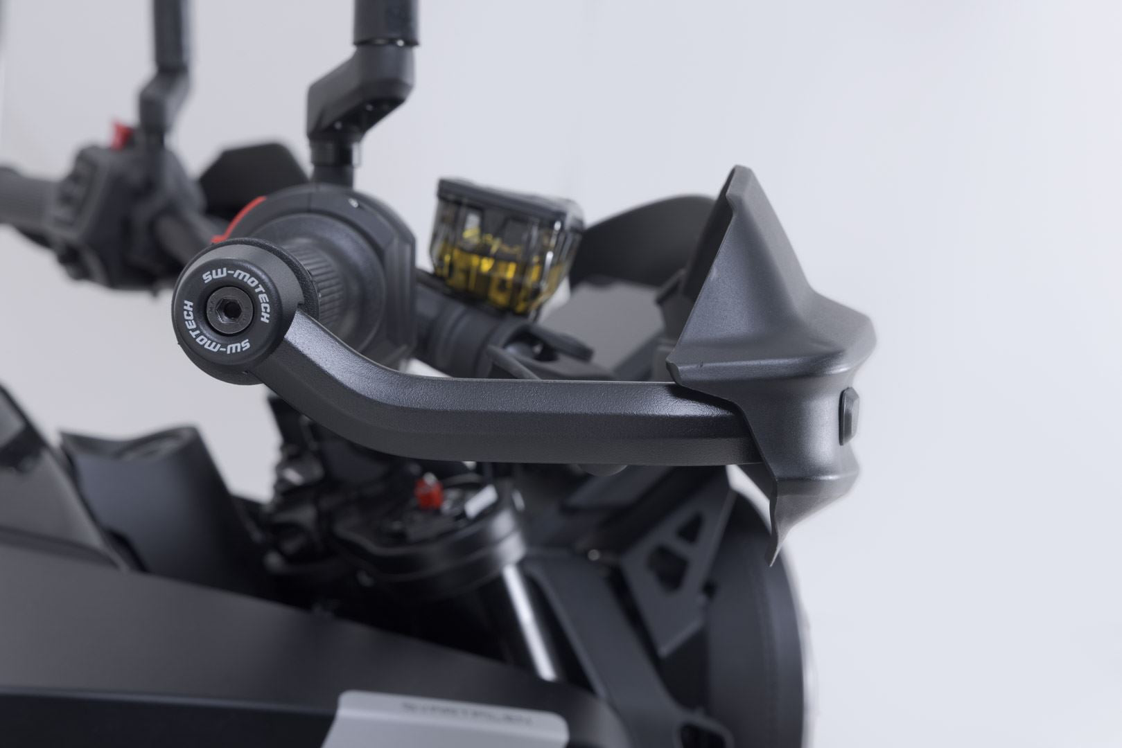 Adventure handguard kit Black. Husqvarna Svartpilen 801 (24-).