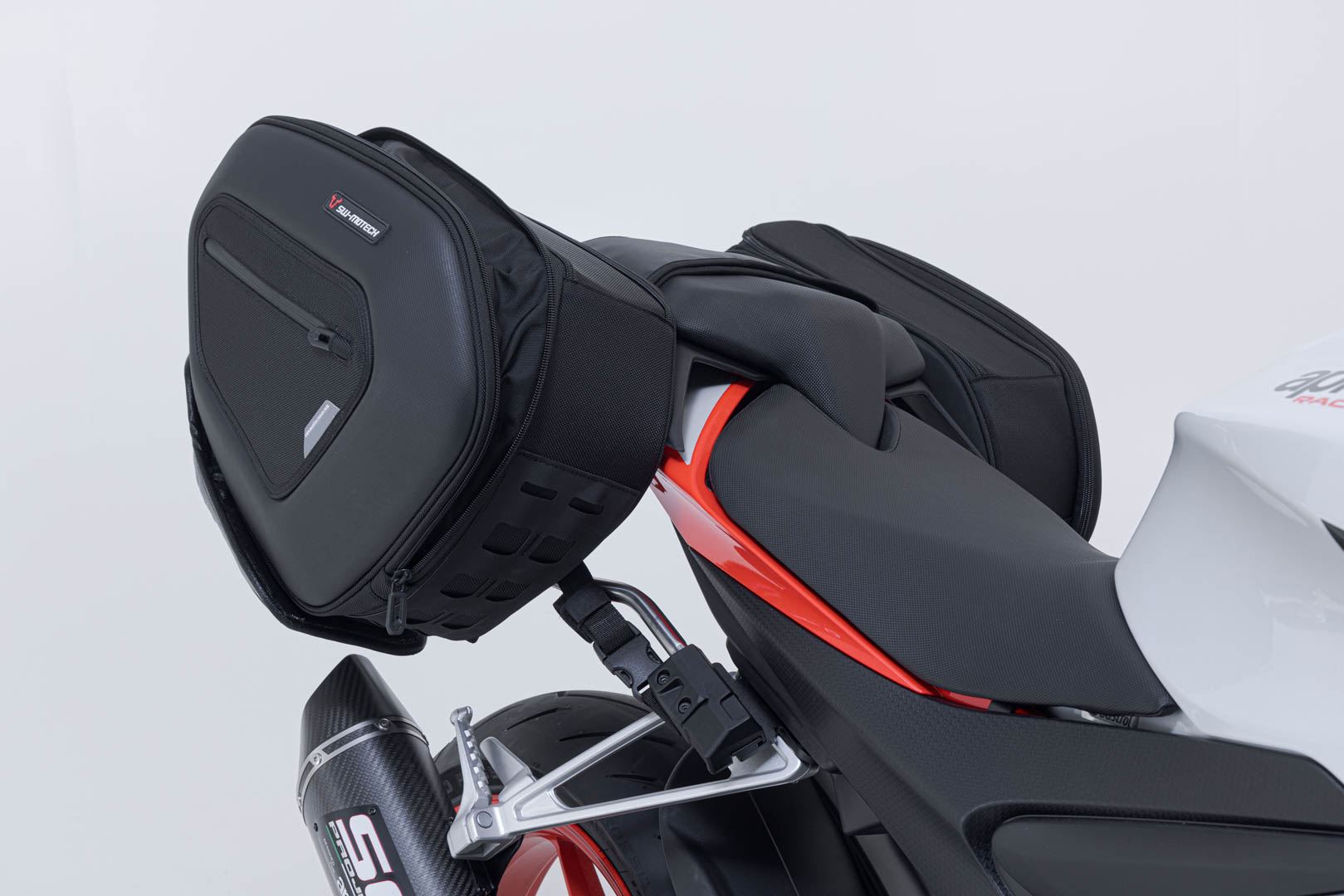 PRO BLAZE H saddlebag set Black. Aprilia RS 660 Extrema (23-).