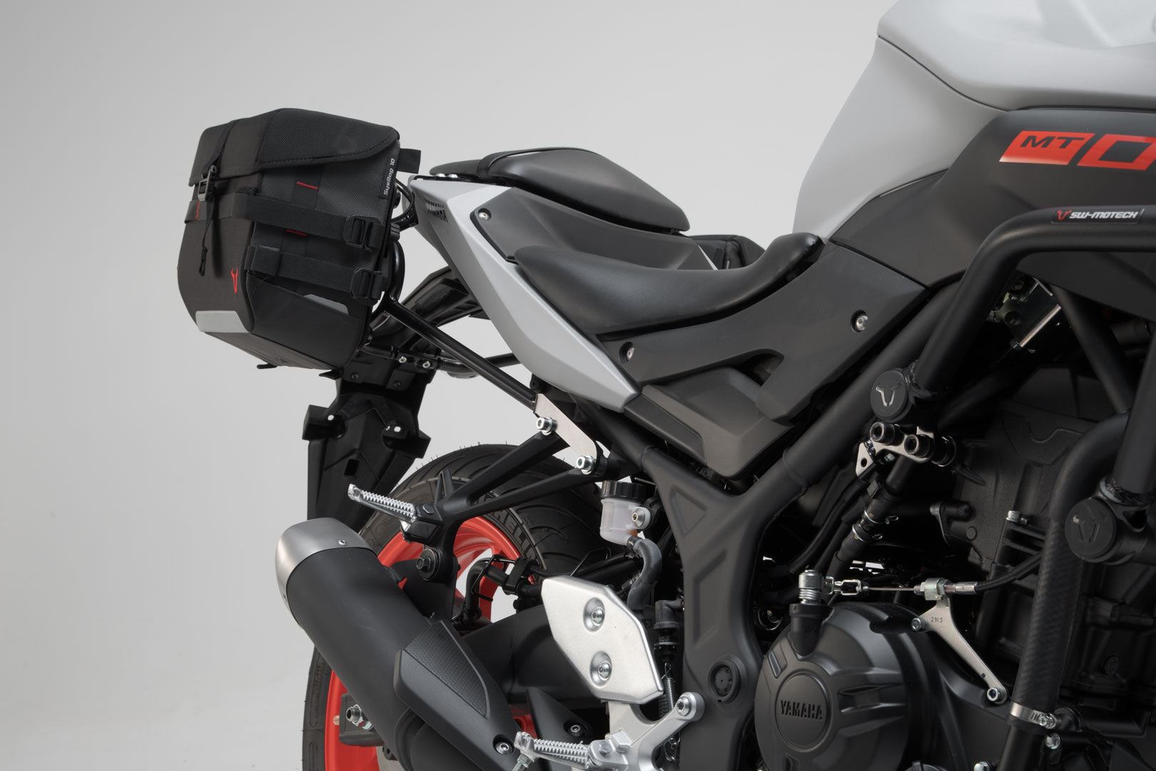 SLC Side Carrier Set Yamaha MT 03 (16-20)