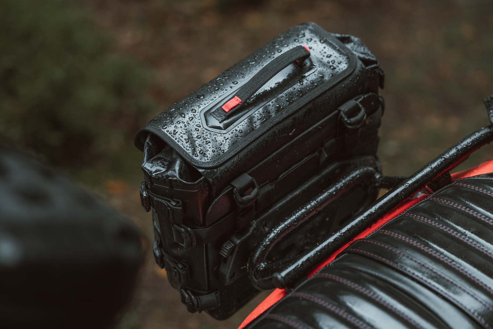 SysBag WP M with right adapter plate  For side carriers Waterproof 17-23 litre