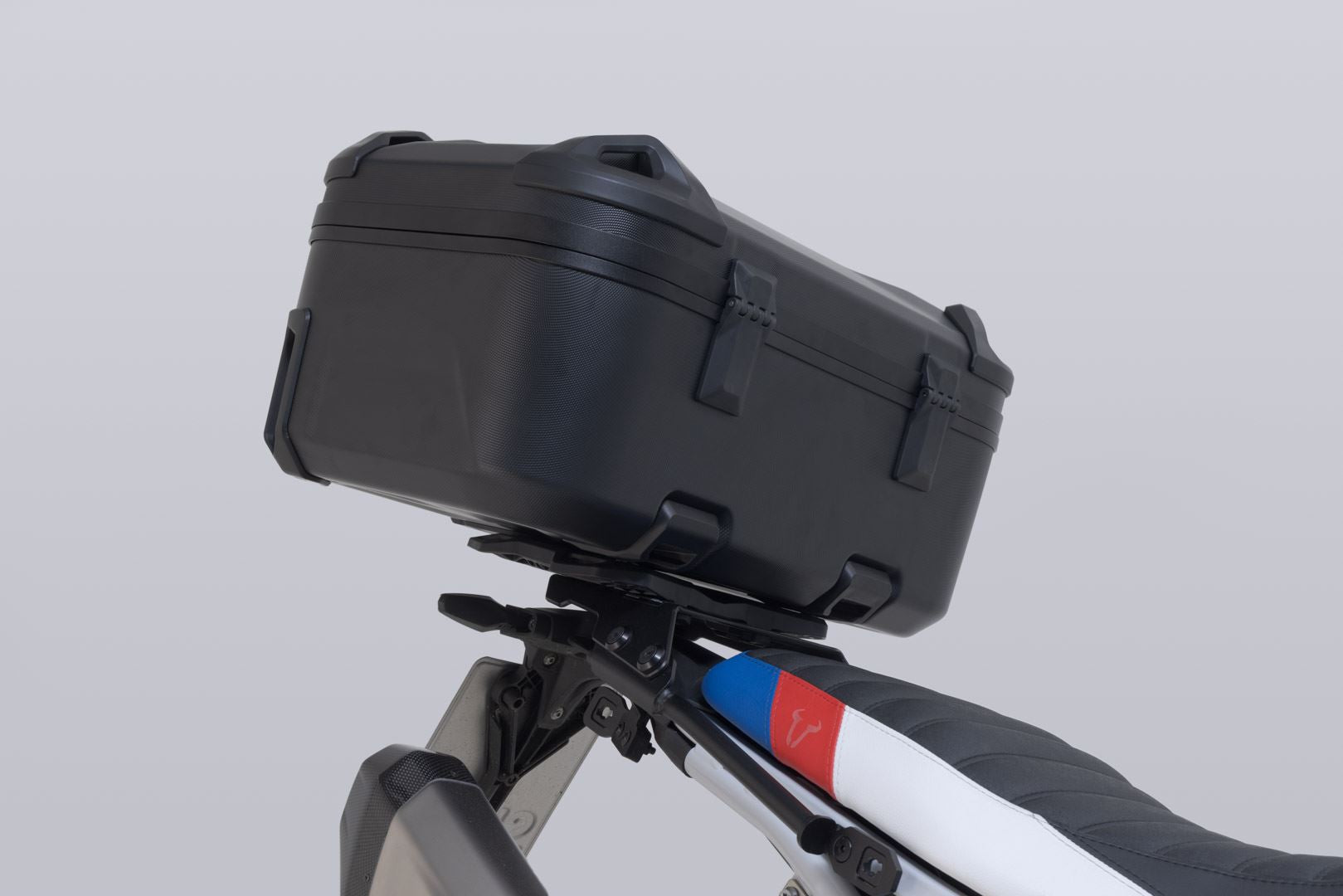 DUSC XL top case system Black. 55 l. CFMoto 450MT (23-).