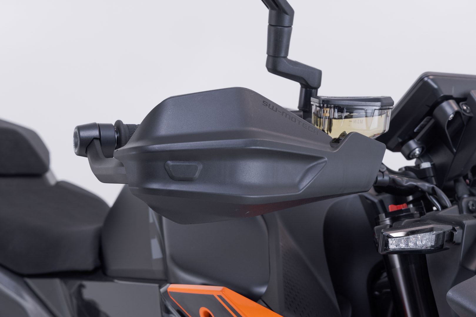 Adventure handguard kit Black. KTM 990 Duke (23-).