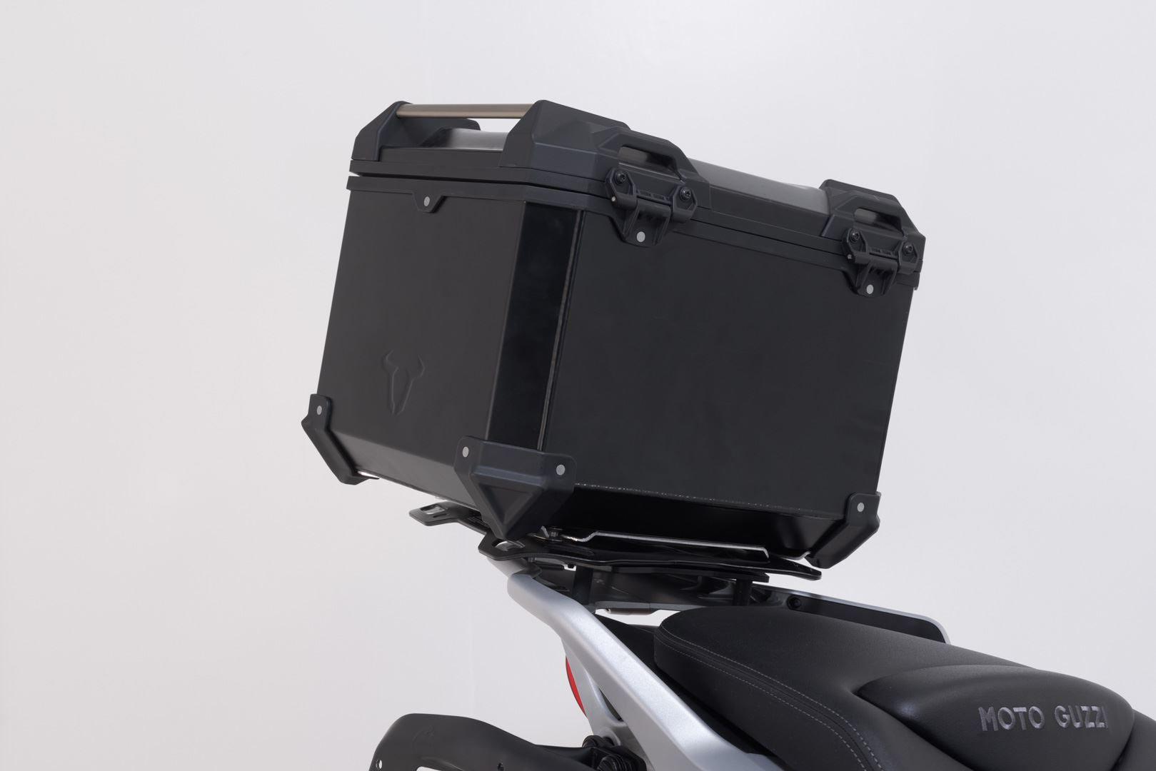 TRAX ADV top case system Black. Moto Guzzi V85 TT (24-).