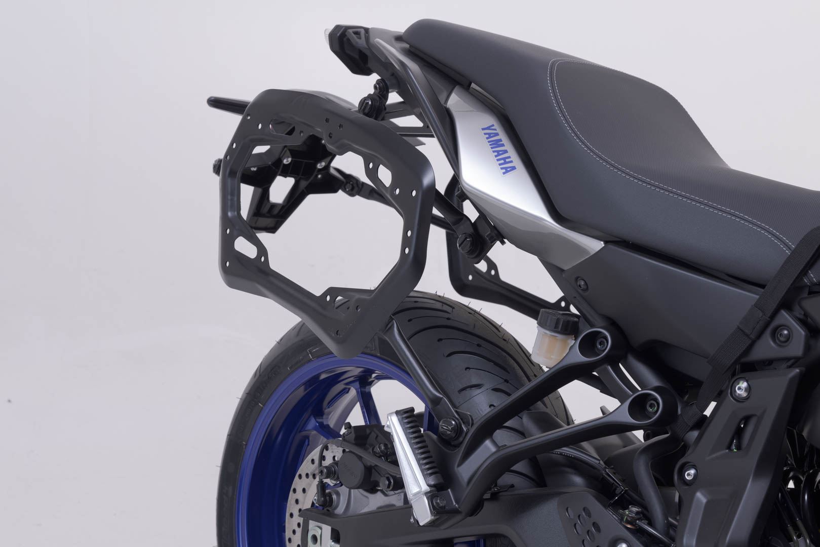 TRAX ADV aluminium case system Silver. 45/45 l. Yamaha MT-07 Tracer (16-).