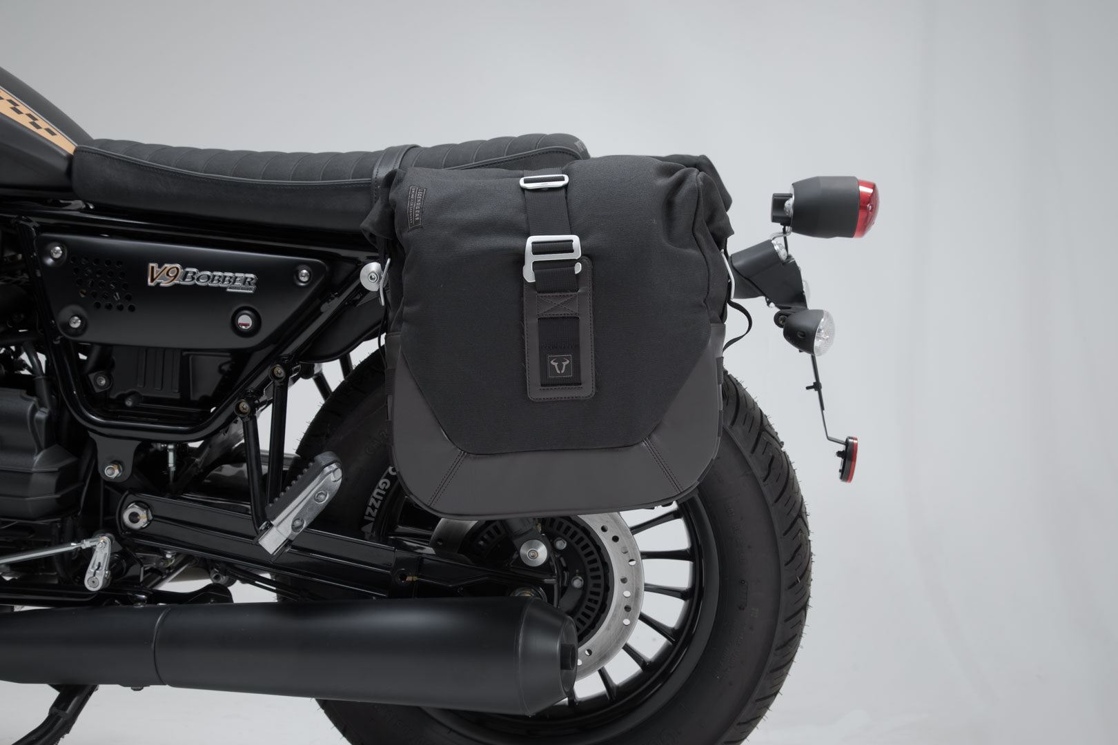 Legend Gear Side Bag System LC Moto Guzzi V9 Roamer/Bobber (15-) Black Edition