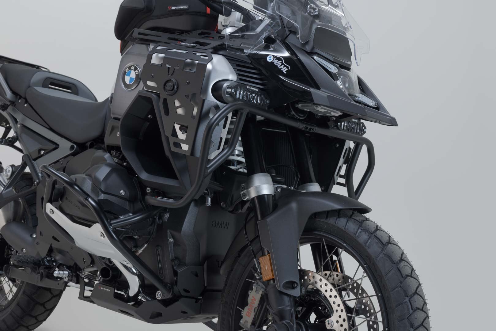 Upper crash bar Black. BMW R 1300 GS Adventure (24-). For OEM SBL.
