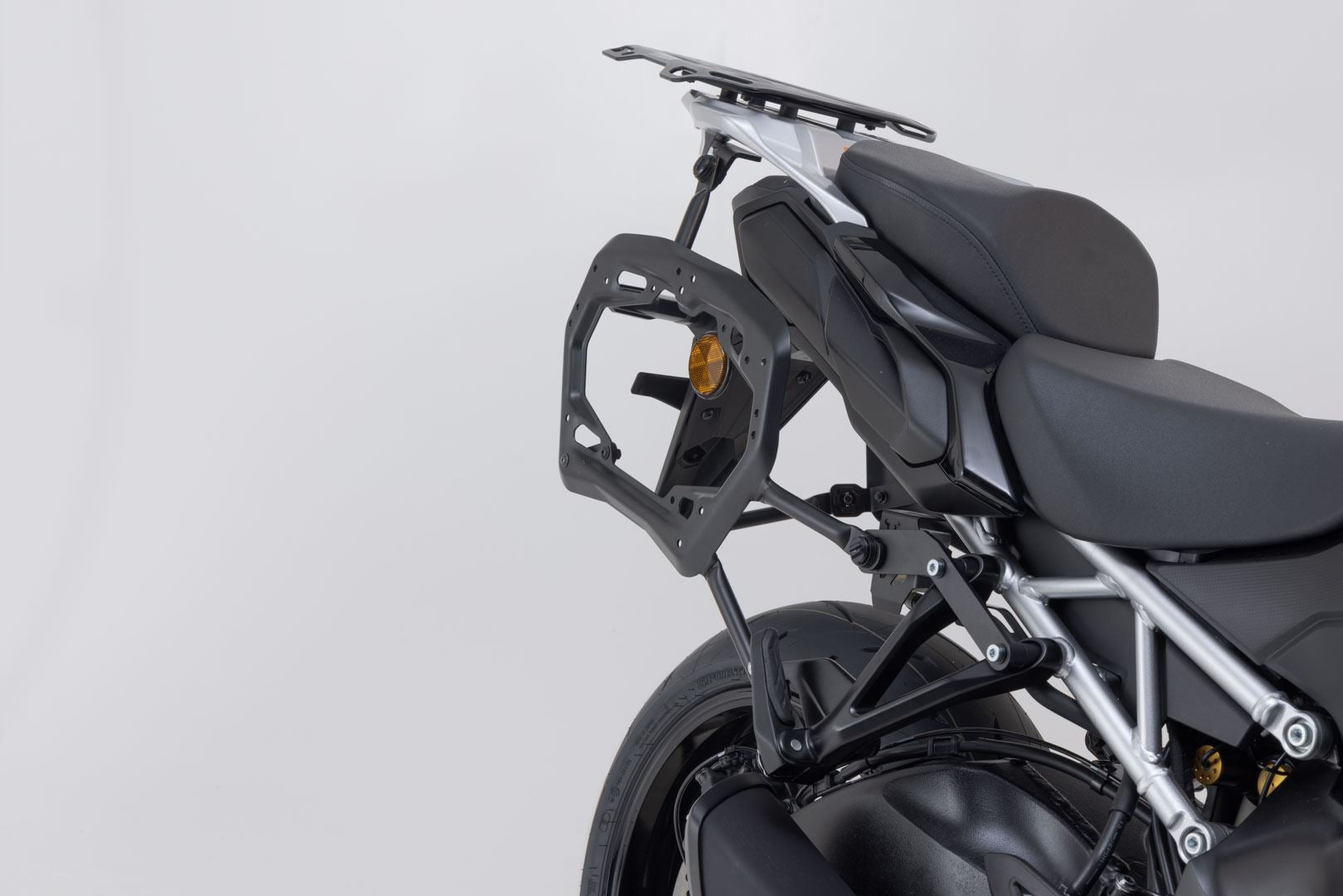 TRAX ADV aluminium case system Silver. 37/37 l. Suzuki GSX-S1000GX (23-).