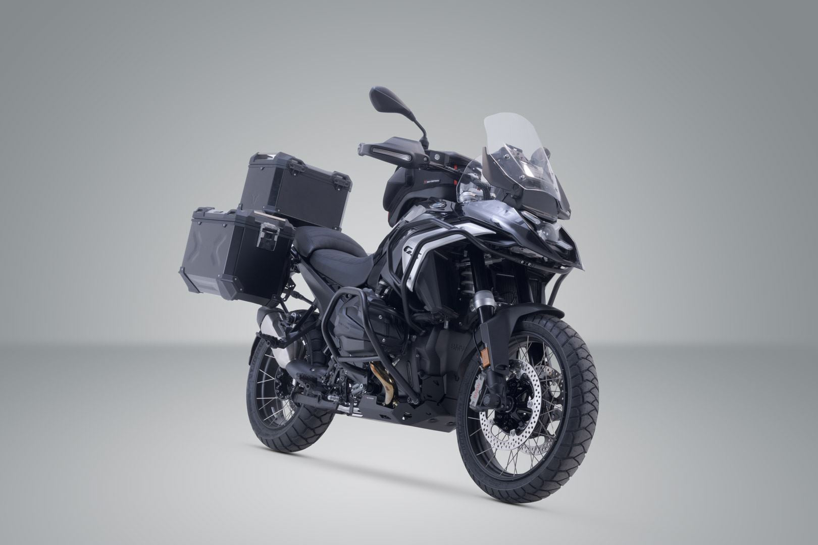 Adventure set Luggage Black. BMW R 1300 GS (23-). BMW top case holder.