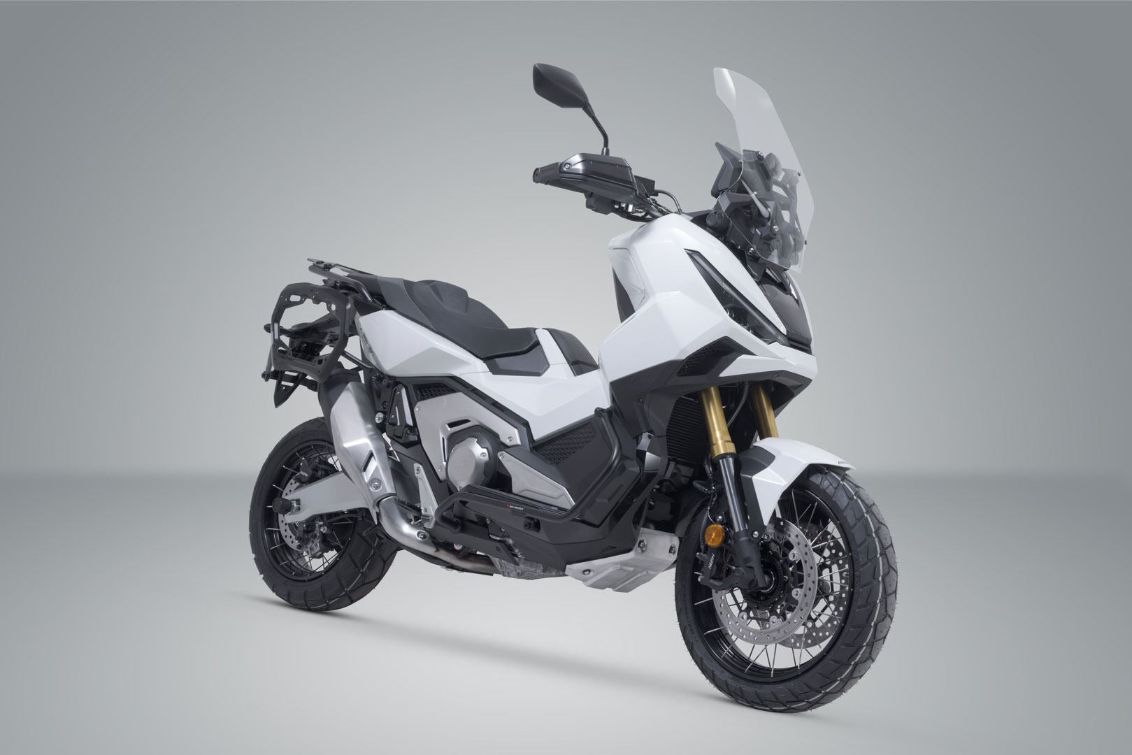 Adventure set DUSC Black. Honda X-ADV (20-).