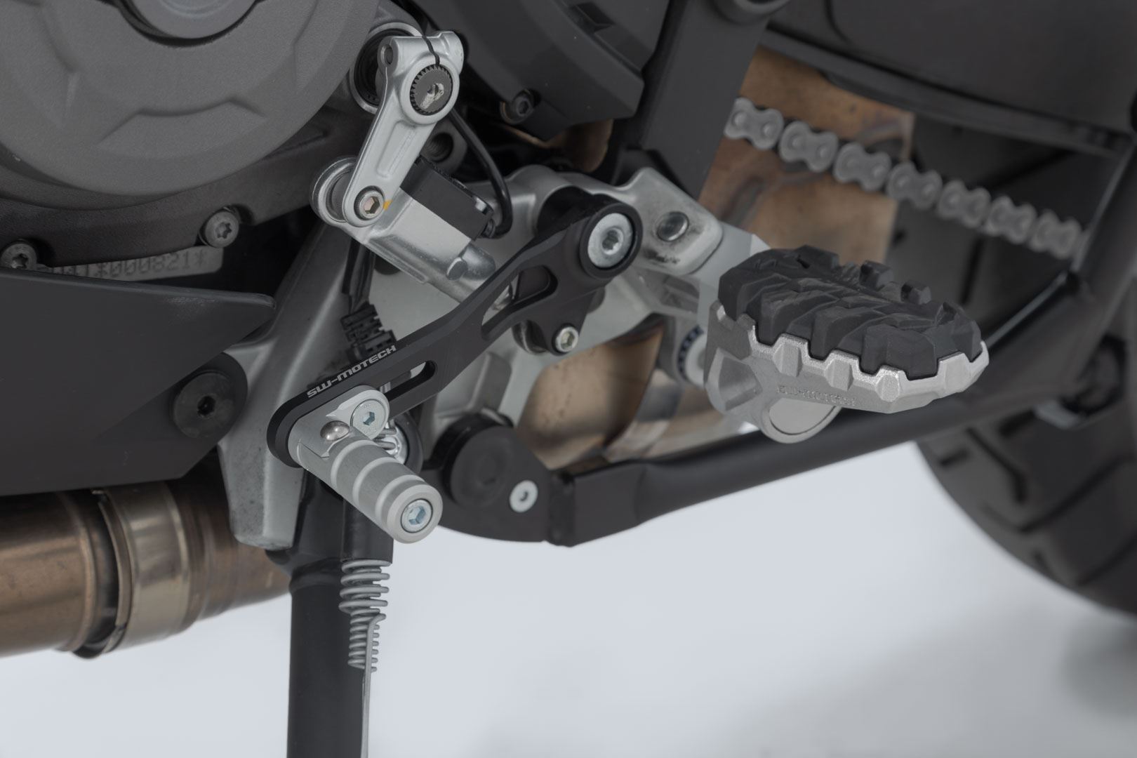 Gear levers Ducati Multistrada 950 (18-)/1260 (17-)/V2 (21-).