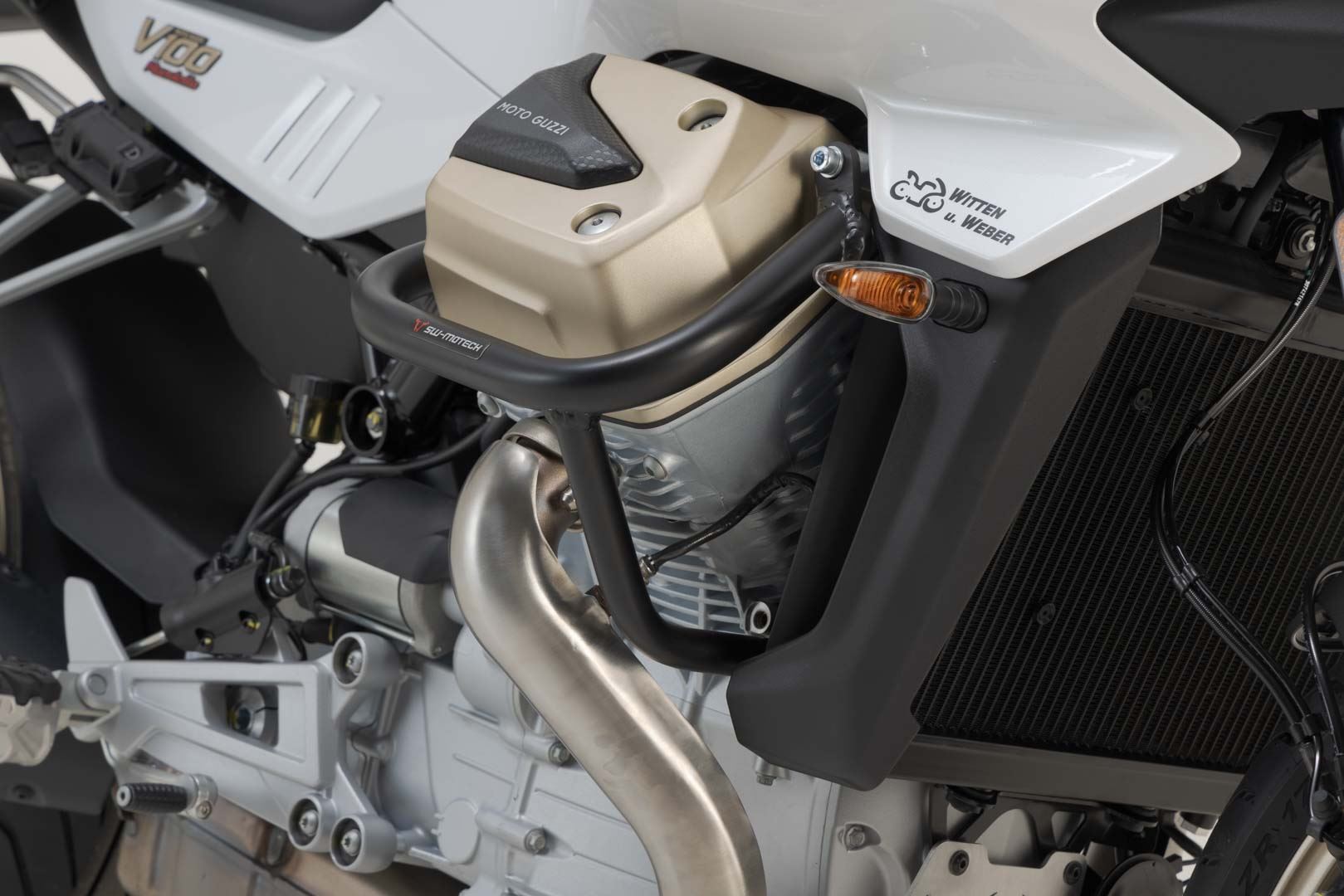 Crash bar Black. Moto Guzzi V100 Mandello/S Stelvio.