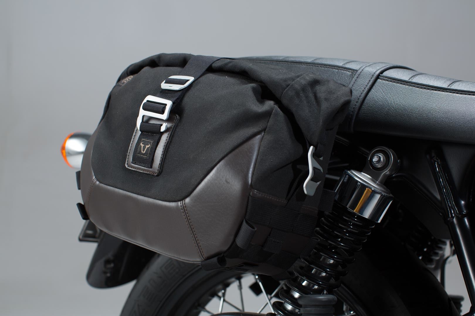 SysBag WP M system Triumph Scrambler (05-16).