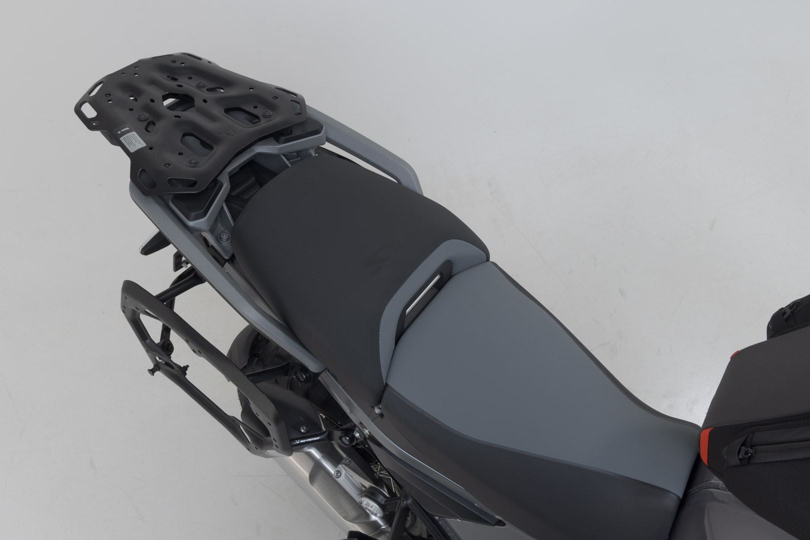Adventure set Luggage Black. R 1300 GS Adv (24-). BMW top case holder.