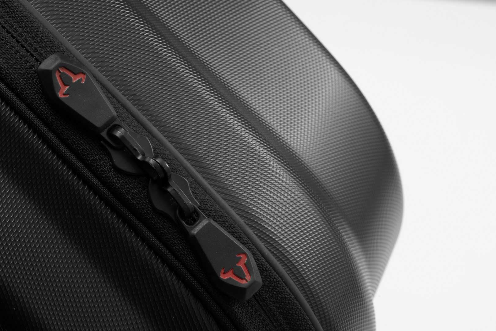 AERO ABS side case system 2x25 l. Suzuki GSX 1300 R Hayabusa (20-)