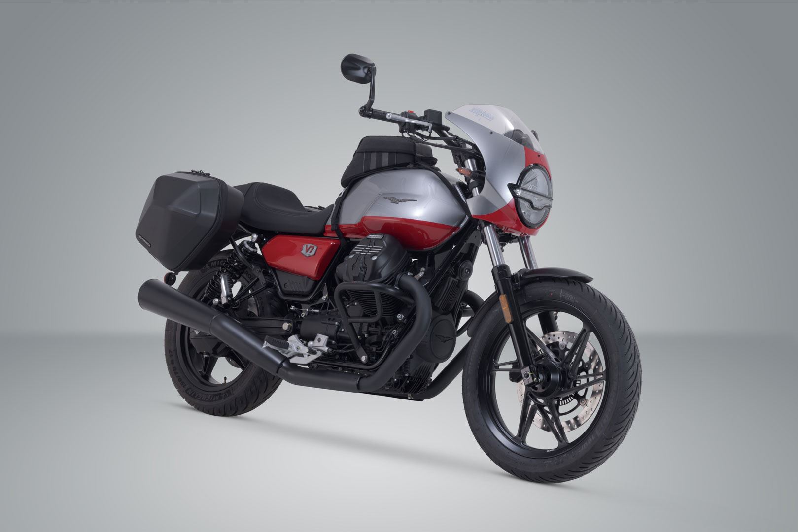 URBAN ABS side case system Moto Guzzi V7 models.