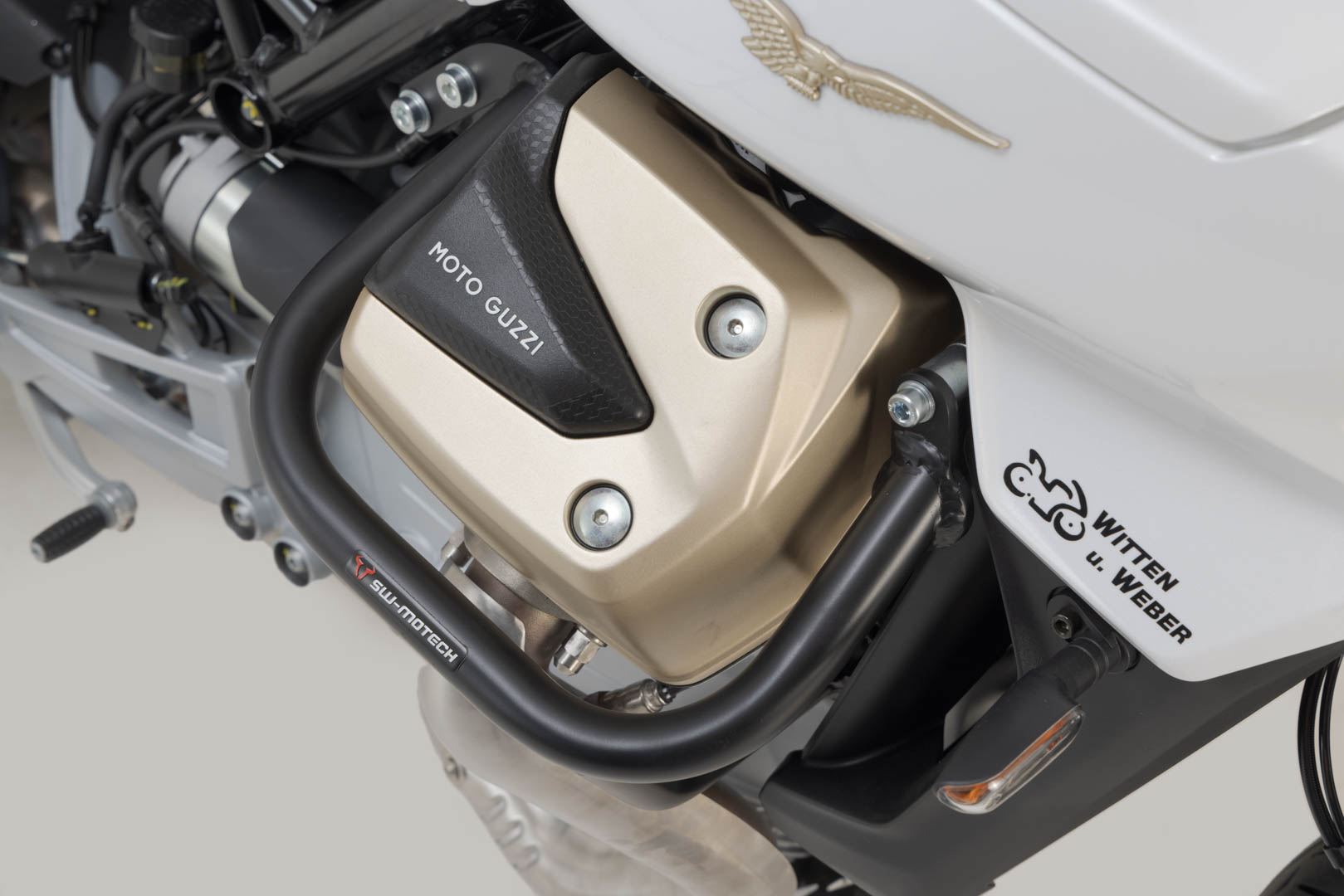 Crash bar Black. Moto Guzzi V100 Mandello/S Stelvio.