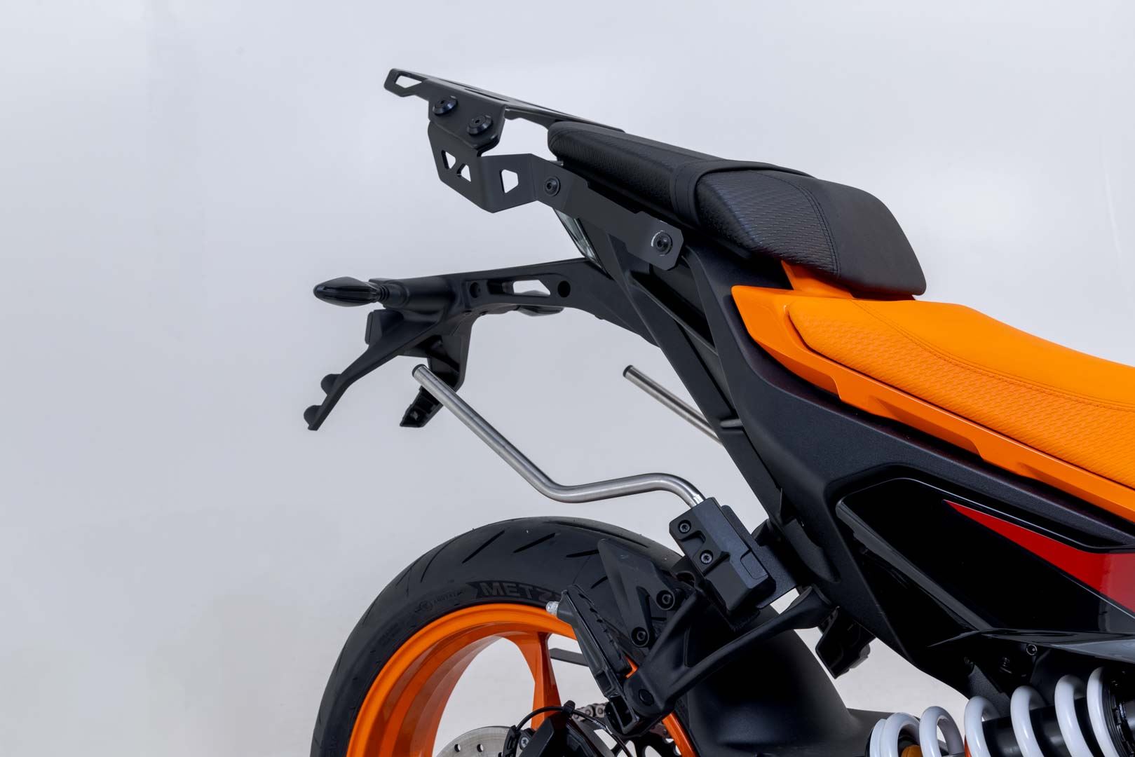 PRO BLAZE H saddlebag set Black. KTM 390 Duke (23-).