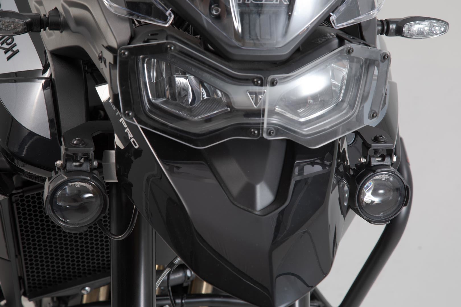 EVO high beam kit Black. Triumph Tiger 900/GT/Rally/Pro (19-23).