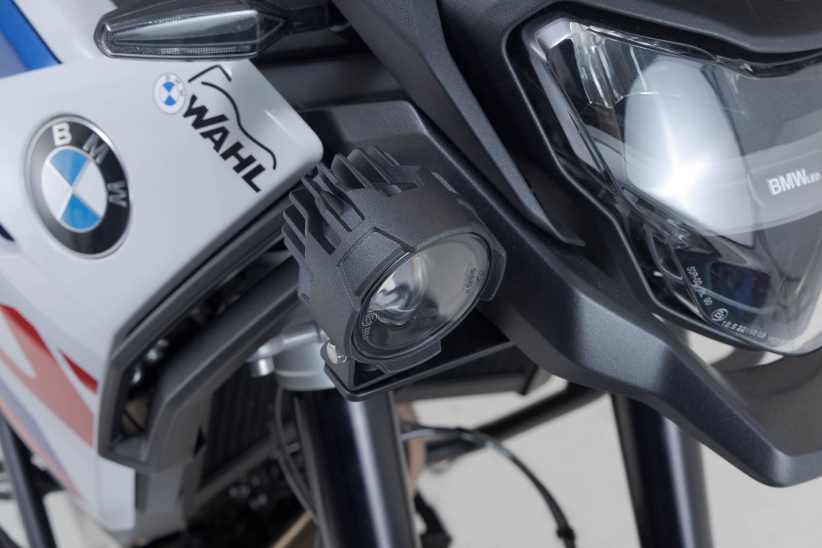 EVO high beam kit Black. BMW F 900 GS (23-).