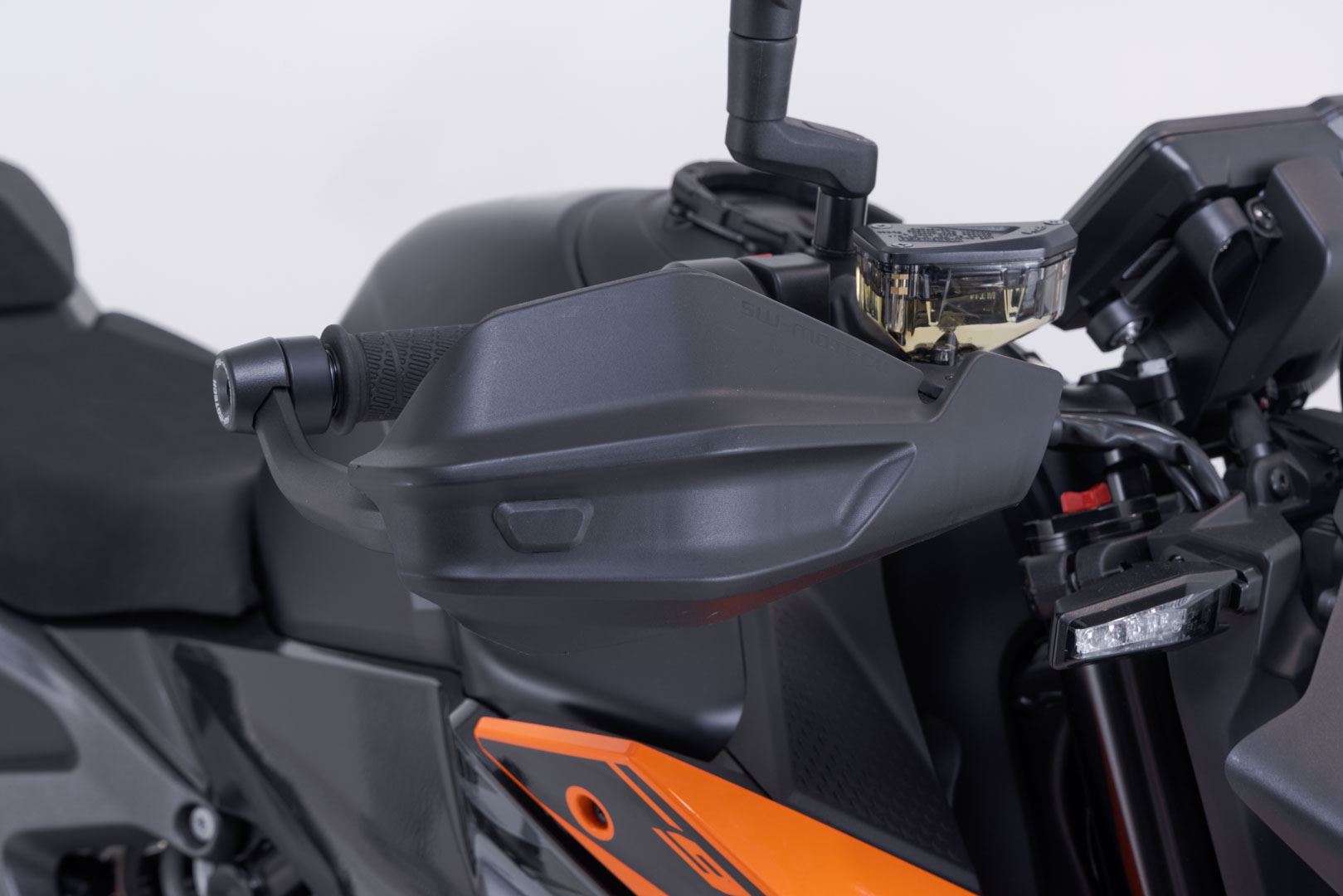 Adventure handguard kit Black. KTM 990 Duke (23-).