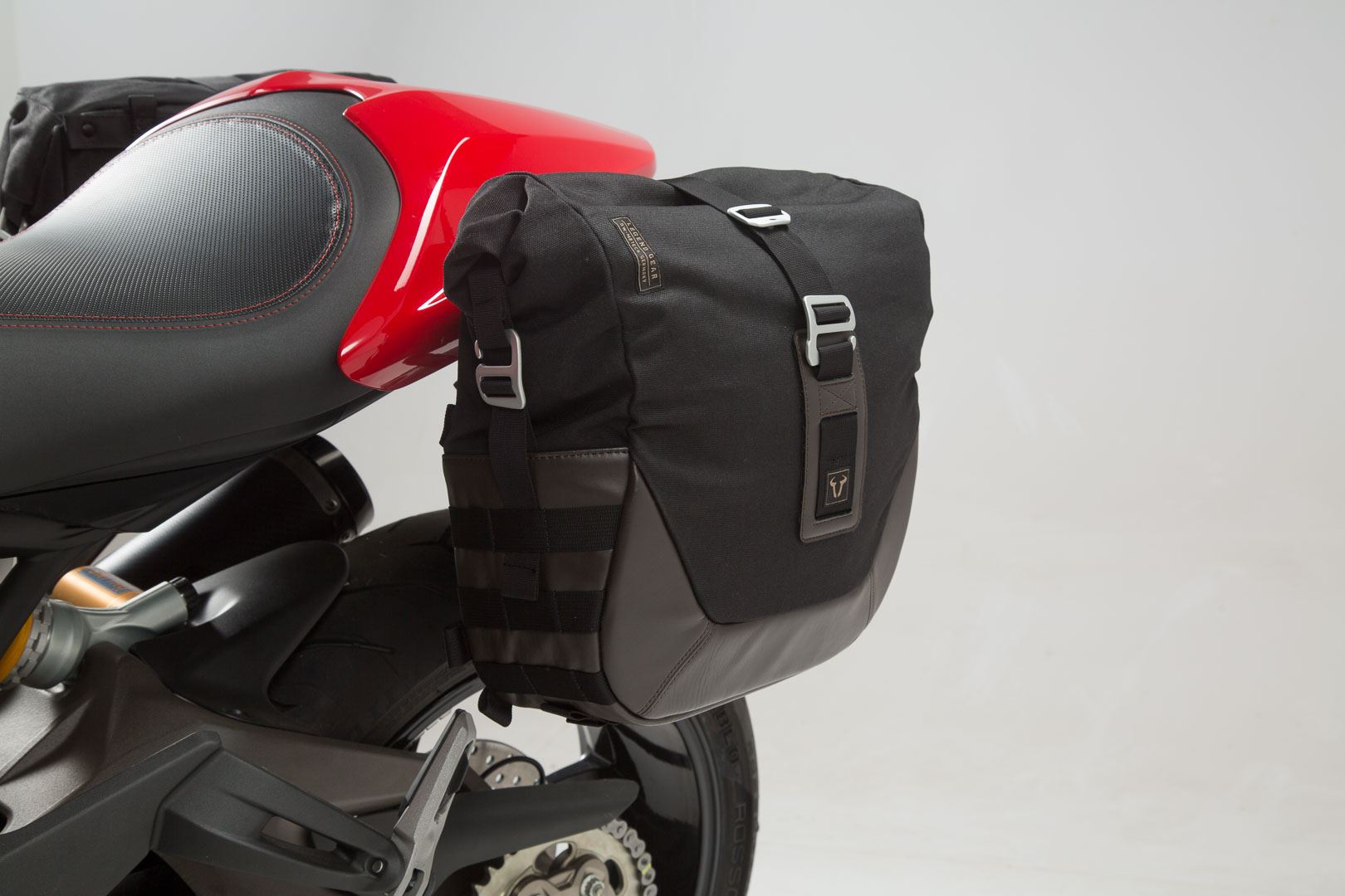 Legend Gear side bag system LC Triumph Speed 400 / Scrambler 400 X (23-).