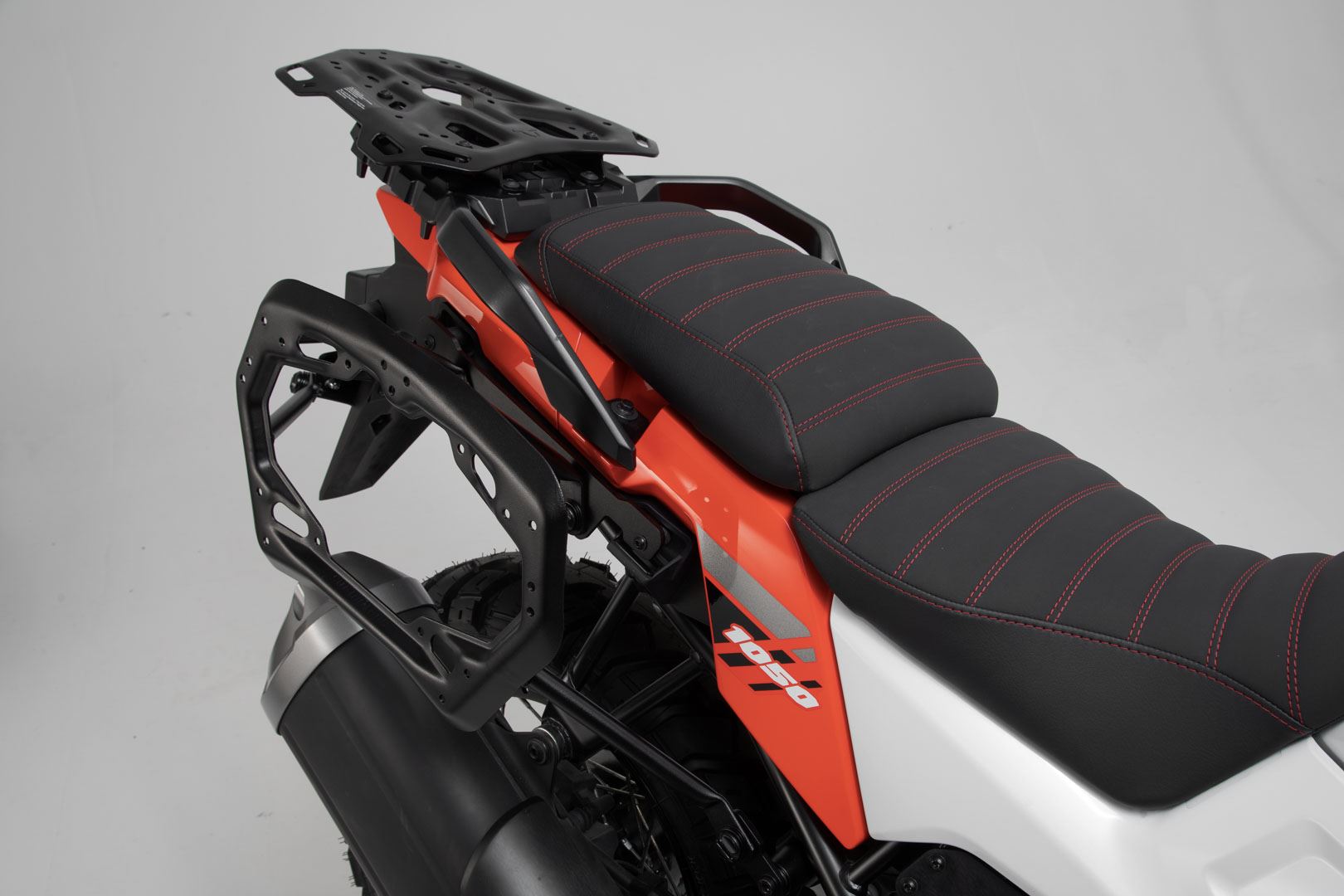 Adventure set DUSC Black. Suzuki V Strom 1050 (19-).